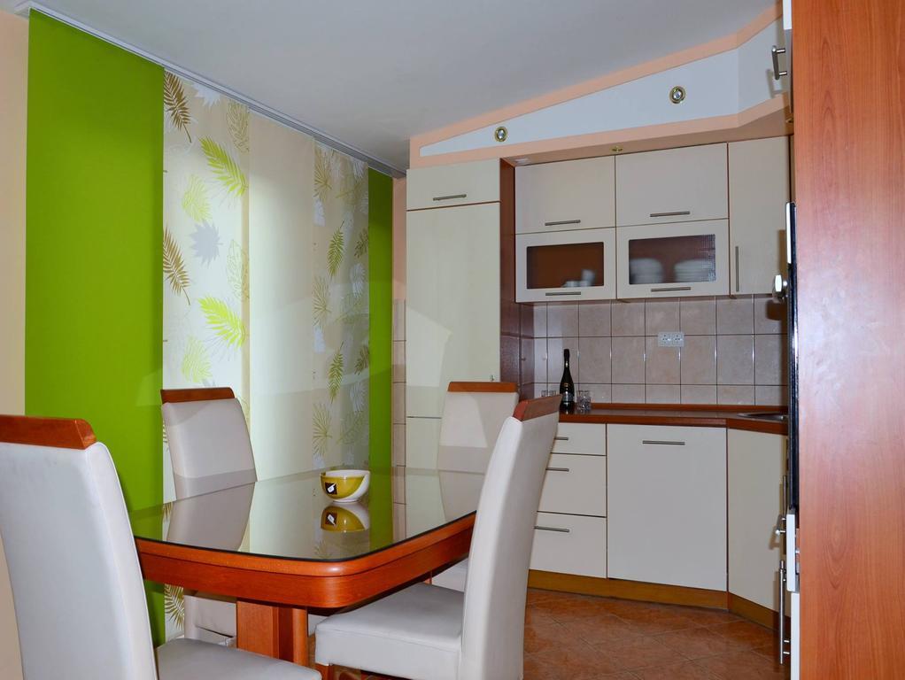 Apartman Julienne คาชเตลา ห้อง รูปภาพ